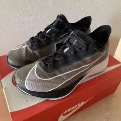 新品NIKE RUNNINGナイキズームフライ3 黒×グレー×白25.5cm