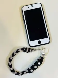 ハンドストラップ　編み込み　スマホ　ストラップ パラコード　ギフト　【新品】