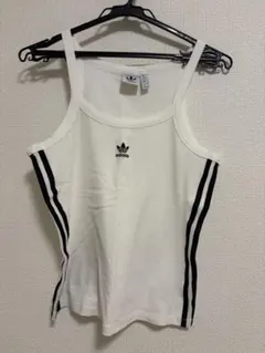adidas ホワイト ストライプ タンクトップ