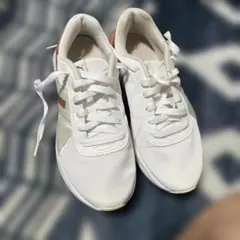 PUMA スニーカー ホワイト ローカットのサムネイル