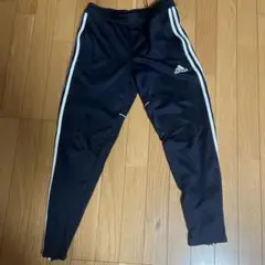 adidas ストライプパンツ 黒