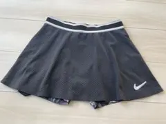 Nike テニススコート 黒 フローラル柄　US-Sサイズ