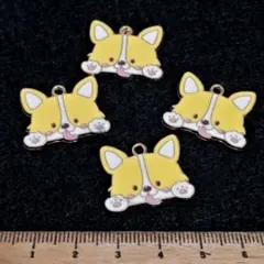 在庫2セット⭐覗いている犬.。.:*4個♡ゴールドチャーム