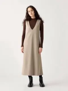 【美品】UNIQLO Vネック ブラッシュドジャージージャンパースカートブラウン