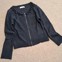エムプルミエ　ニット　カーディガン　ビジュー　ジップアップ　ノーカラージャケット
