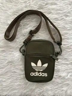adidas ショルダーバッグ　カーキーのサムネイル