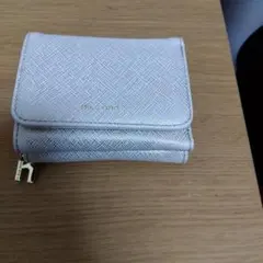 niko andニコアンド ホワイト 二つ折り財布 合成皮革