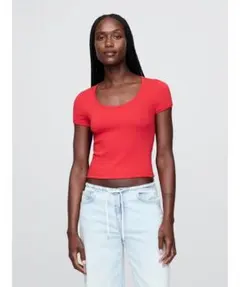 GAP ショート丈 Tシャツ レッド