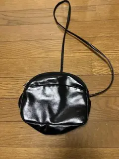円形ショルダーバッグ ブラック