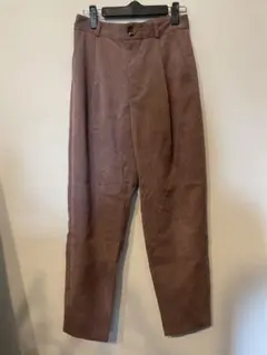 GU ストレートパンツ ピンク