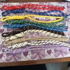 カラフルドットのパラコードを使ったストラップ素材