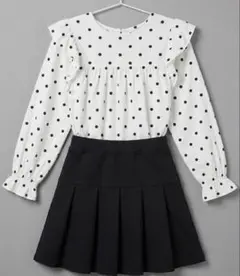 水玉ブラウスと黒プリーツスカートセット　サイズ120