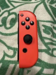 任天堂Switch 純正　ジョイコン　ネオンレッド　右　24