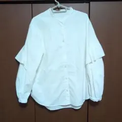 GU フリル付きホワイト長袖シャツ