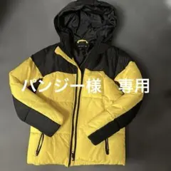 フード付きダウン風ジャケット 黒と黄色