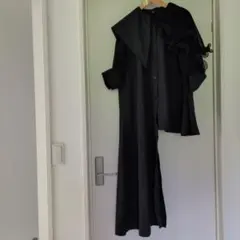 アシンメトリー　ブラックワンピース肩 フリル付き　ダンス　衣装