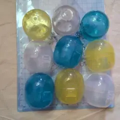[30×9]ボタン式 小さめサイズ ガチャ玉 水色&黃&白 合計9個セット