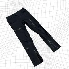 ブラックカーゴパンツ ジッパーポケット付き