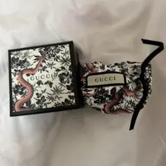 GUCCI ギフトボックス 花柄 蛇デザイン