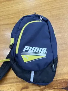 PUMA ネイビーイエロー ボディーバッグ