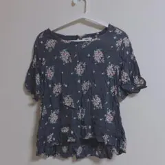 オールドネイビー　花柄トップス　グレー