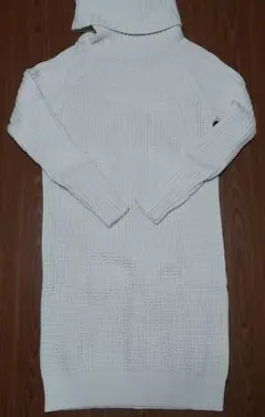 UNIQLO　タートルネックニットワンピース