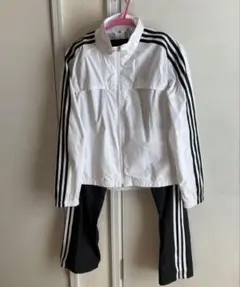 adidasレディーストレーニングウェア上下セット