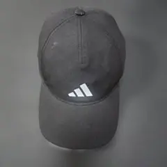adidas ブラック スポーツキャップ AEROREADY