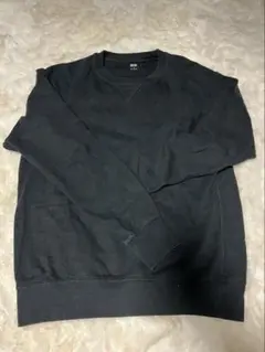 UNIQLO ブラックスウェットシャツ