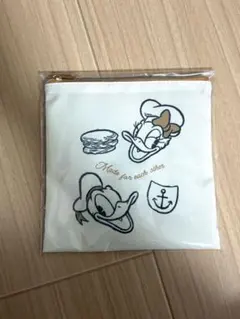 ディズニーハーベストマーケット　シークレットポーチ　ドナルド＆デイジー