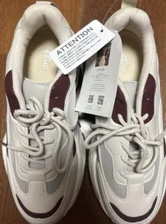 しまむら田中里奈　mysa closet スニーカー M 新品未使用　ボルドー