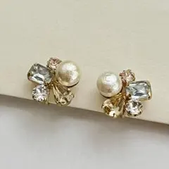 ANEMONE　コットンパール＆ビジュー イヤリング ゴールドカラーのサムネイル