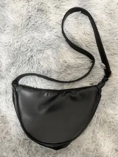 ハーフムーンレザーショルダーバッグ/ハンドバッグ