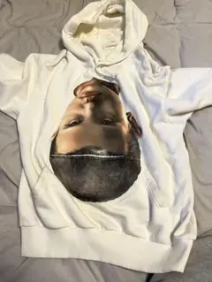 IH NOM UH NIT　インノミネイト　グラフィック　パーカー