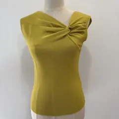 美品　STRAWBERRY-FIELDS　ノースリーブ　カットソー　ニット