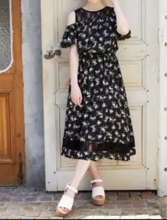 INGNI イング　ワンピース　肩出し　花柄　Mサイズ