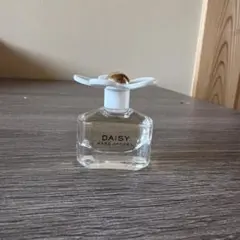 MARC JACOBS DAISY 香水 ミニボトルのサムネイル