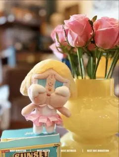 正規品　POP MART crybaby sunset concert