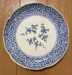 古伊万里 染付 花唐草文 輪花皿 江戸中期 7寸 中皿 - メルカリ