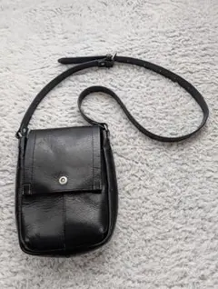 BAGGY PORT　レザーショルダーバッグ