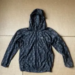 mont-bell ナイロンキッズジャケット 150 三角模様　グレー&ブラック