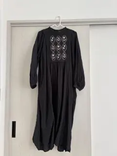 サマンサモスモス、マカベアリス刺繍ワンピース