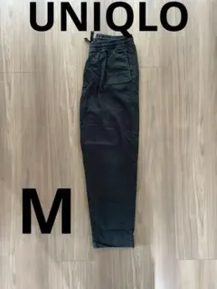 美品 ユニクロ 黒 ストレートパンツ M