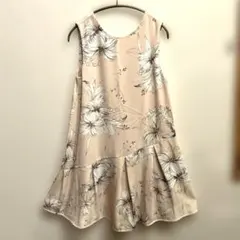フラワープリントノースリーブワンピース