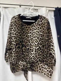 ZARA レオパード柄 フロントノット トップスのサムネイル