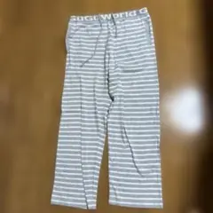 グレーとホワイトのストライプジョガーパンツ