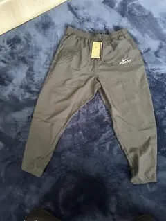 Nike DRI-FIT オリーブグリーンパンツ