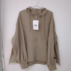 ベージュ フード付き ジャンパー S