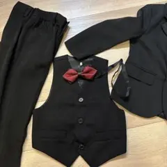 子ども　フォーマル　黒のスーツセット