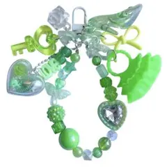 ビーズストラップ グリーン キラキラハート じゃらじゃらキーホルダー